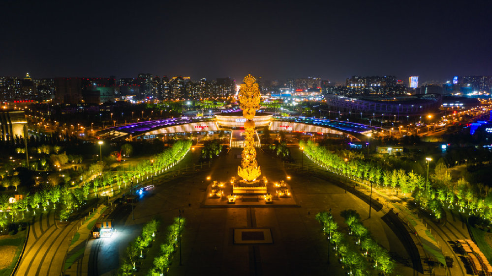 唐山，钢铁巨人之梦，梦想工厂的崛起